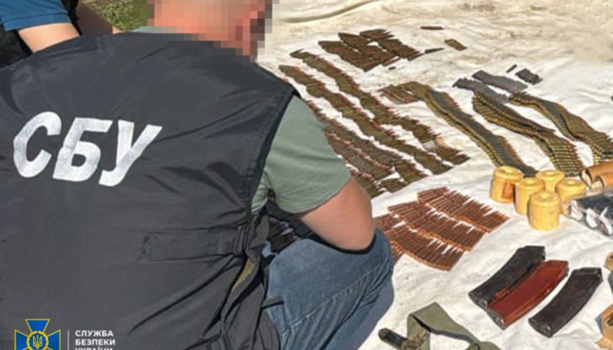 Вилучені автомати, гранатомети, дрони та вибухівка за підсумками спецоперації СБУ, ДБР та Нацполіції
