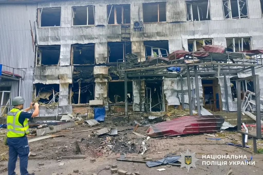 Поліція Сумщини підтвердила: за добу РФ обстріляла 24 населені пункти, є поранена