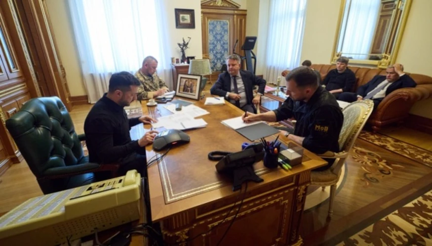 Зеленський і Макрон домовилися про прискорення поставок французького обладнання та ракет