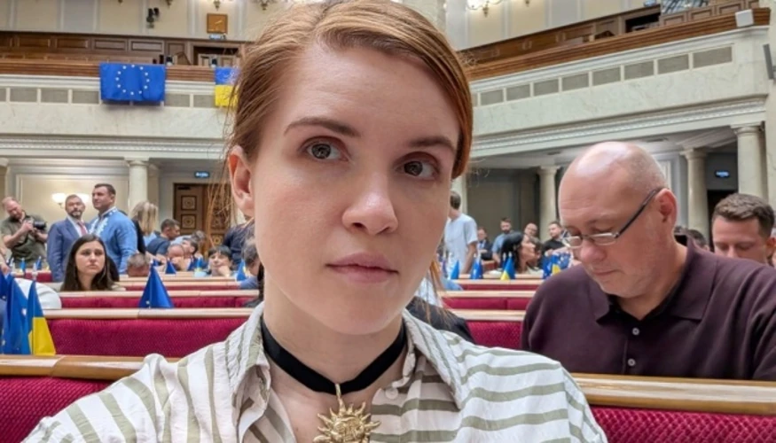 Підтверджено: 18 серпня Безугла повернулась до фракції «Слуга народу»