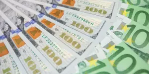 Курси НБУ 21 серпня у цифрах: євро додав 26 копійок, долар втратив 9