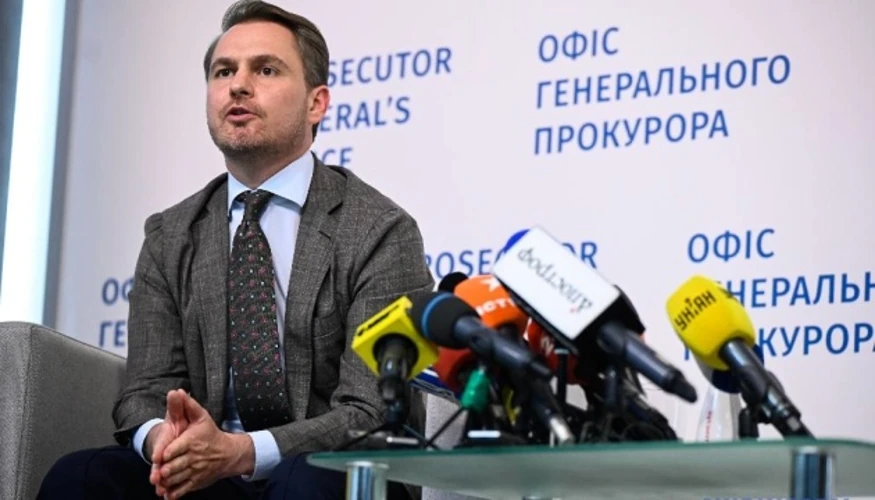 Хто вирішує долю Кравченка: ролі Арахамії, Зеленського і парламенту