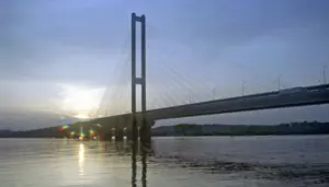 Патрульні показали карту об’їзду Південного мосту після влучань