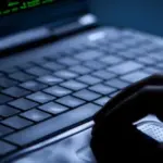 CERT-UA: кластер UAC-0277 атакує через фейкові Cloudflare-перевірки на зламаних сайтах